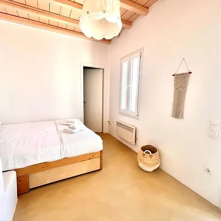 Sunflower Tinos House Holiday home