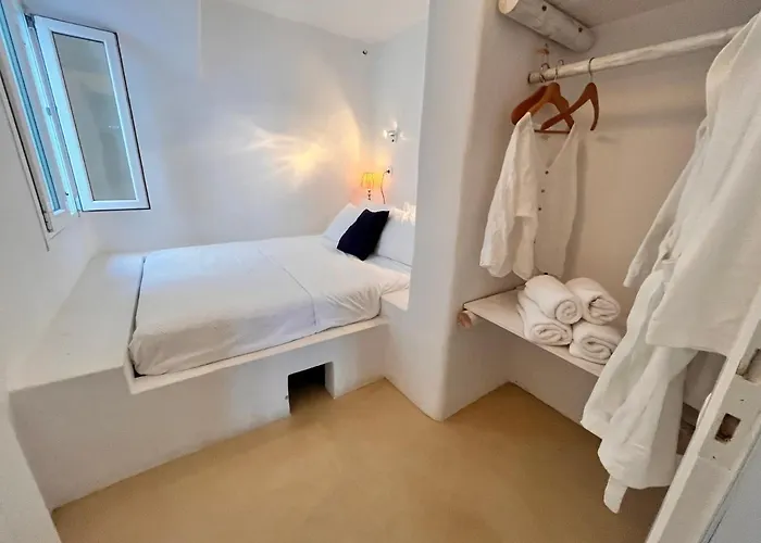 Sunflower Tinos House *